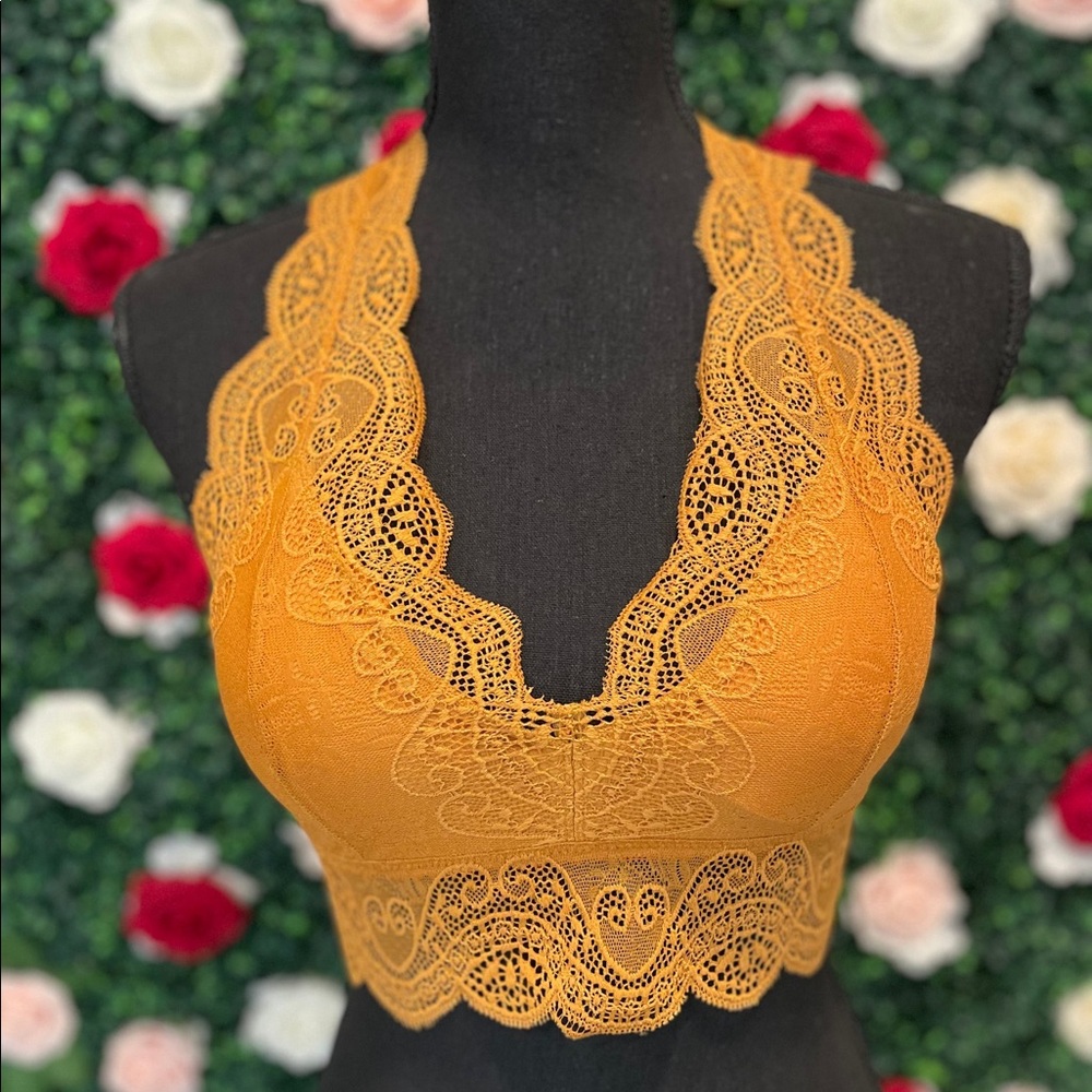 NEW Lace Padded Bralette - Picture 2 of 4